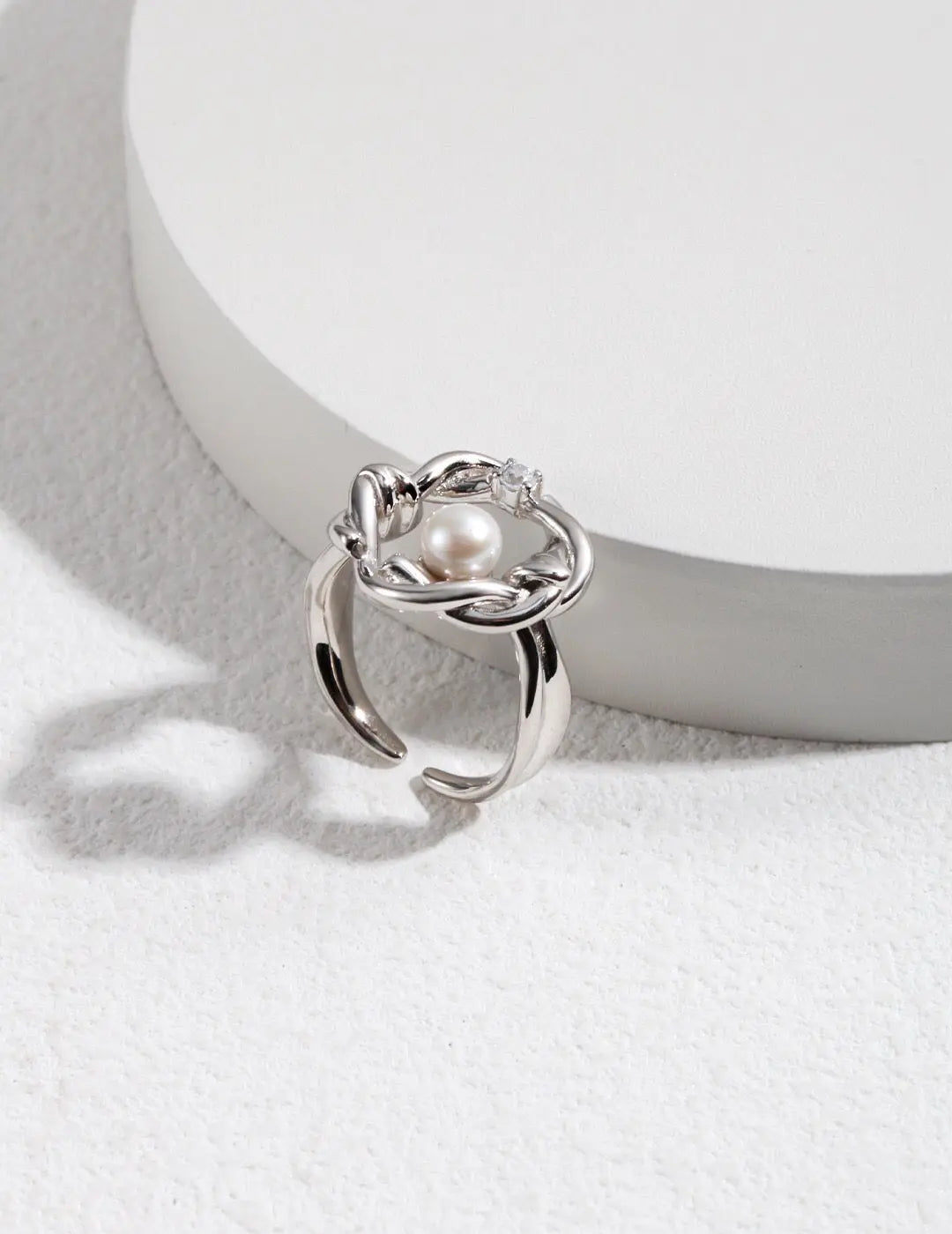 Twist Floral Pearl Open Ring - Memoriex