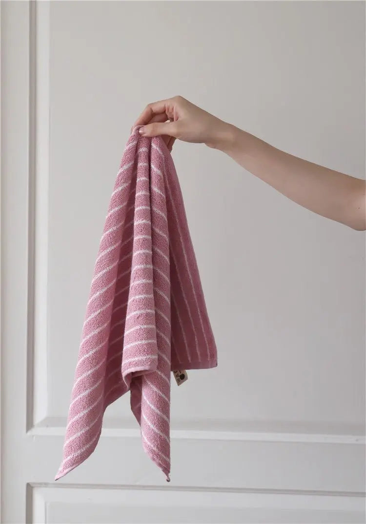 Ultra Soft Absorbent Retro Stripe Bath Towel - 100% Organic Cotton - Memoriex 