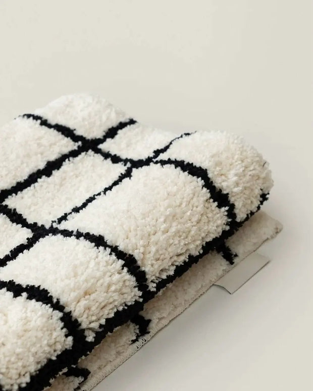 Ultra Soft Minimalist Nordic Stripe Bath Rug, Absorbent, Anti-slippery Mat - Memoriex 