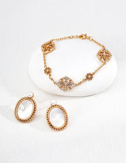 Vintage Palace Motif Inlay Bracelet-2