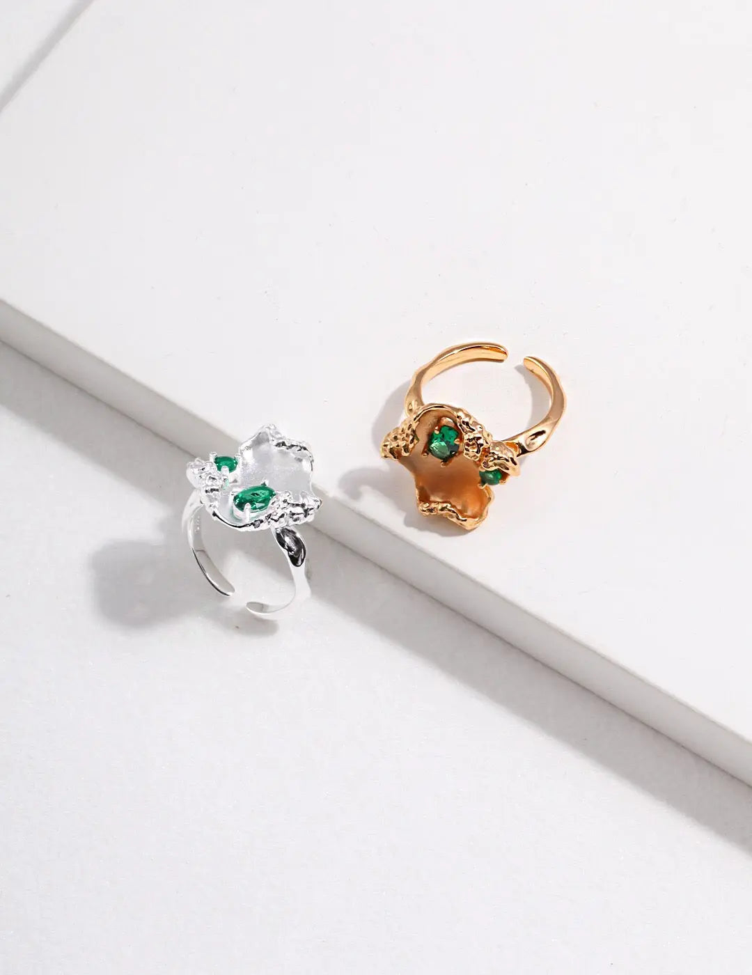 Wave Emerald Zircon Ring-0