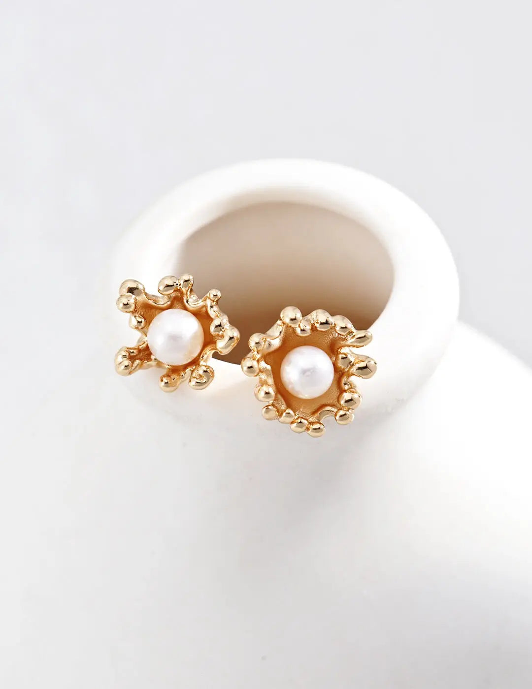 Wave Flowing Pearl Earrings-1