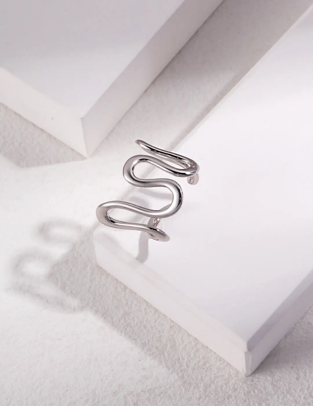 Wave Geometric Line Band Ring-1