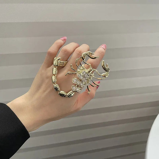 White Metal Scorpion Chain Ring Female Hip-Hop Punk Ins Exaggerated Elastic Unique Index Finger Ring - Memoriex 
