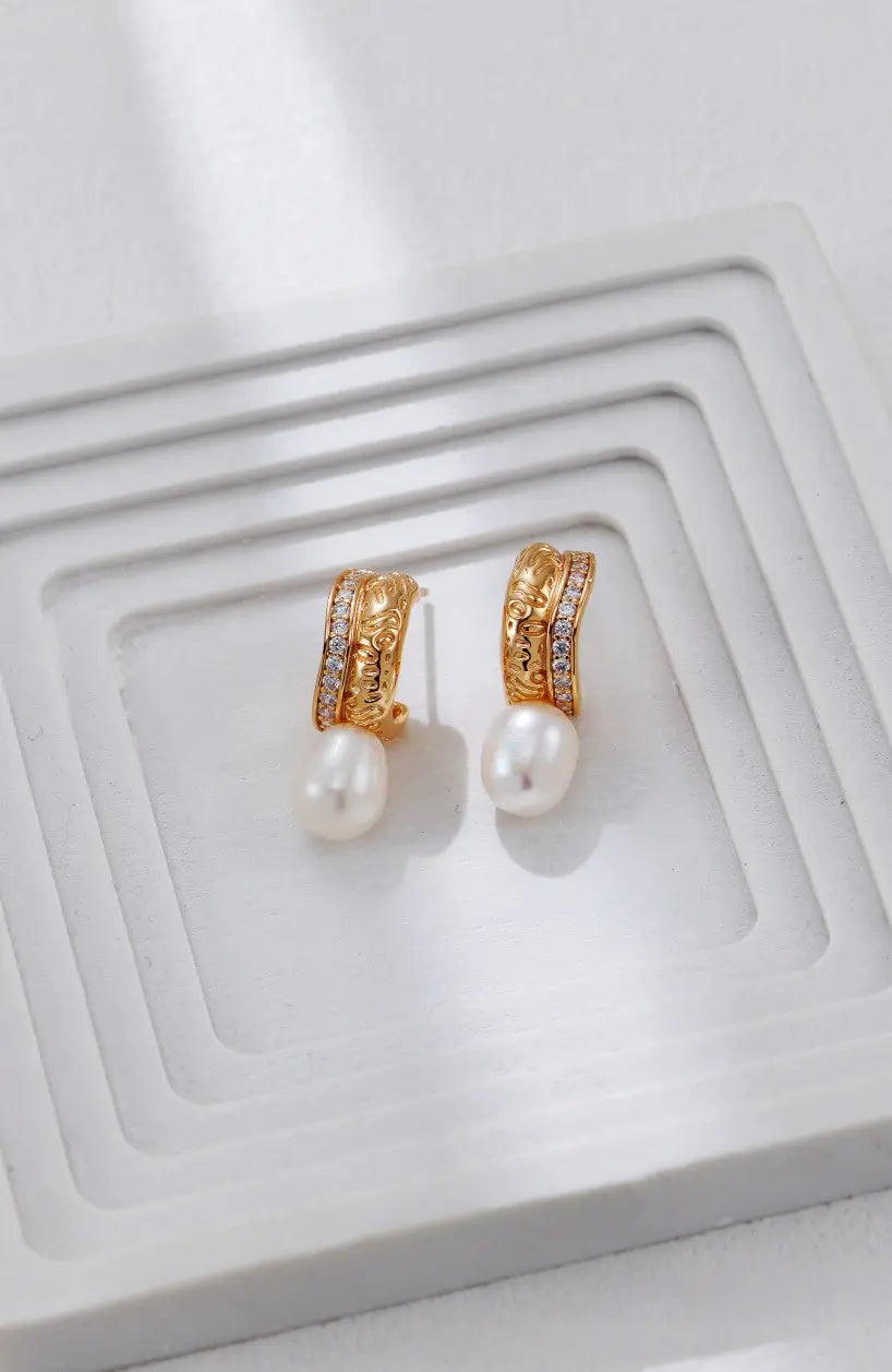 Zircon Set C-shaped Pearl Earrings - Memoriex 