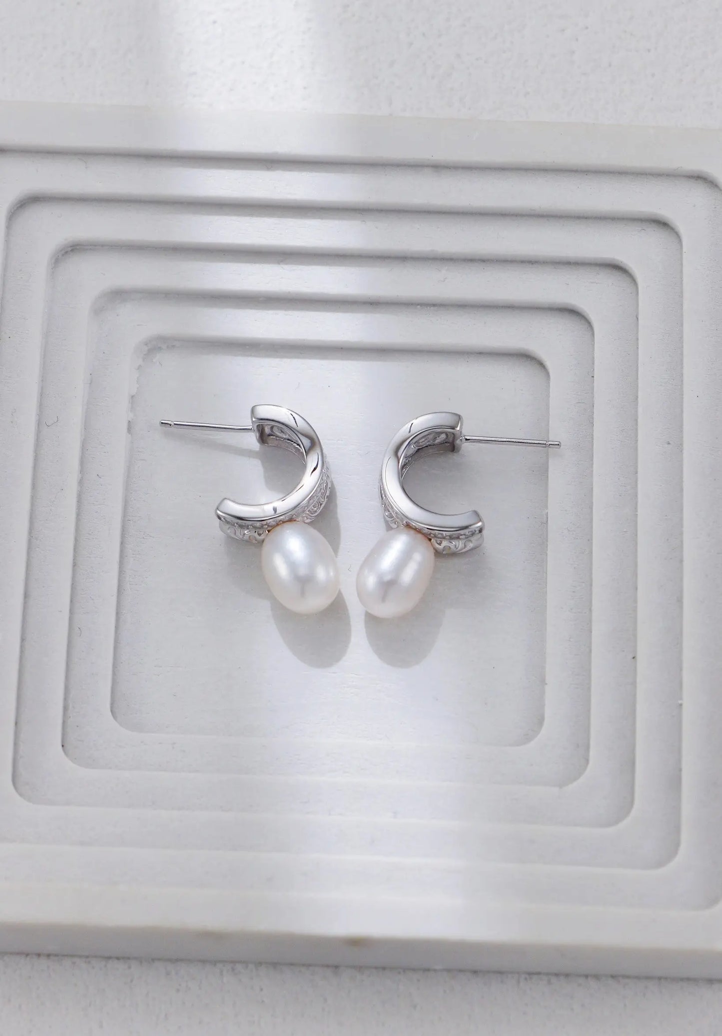 Zircon Set C-shaped Pearl Earrings - Memoriex 