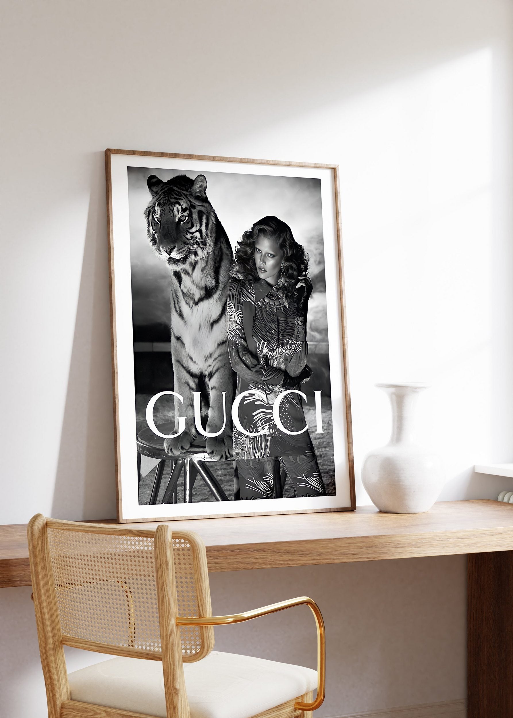 Gucci Poster · Wild und Schön · Gucci’s Starke Schönheit · Tigerstärke ·Exotische Pracht · Wand Dekoration · ohne Rahmen-1