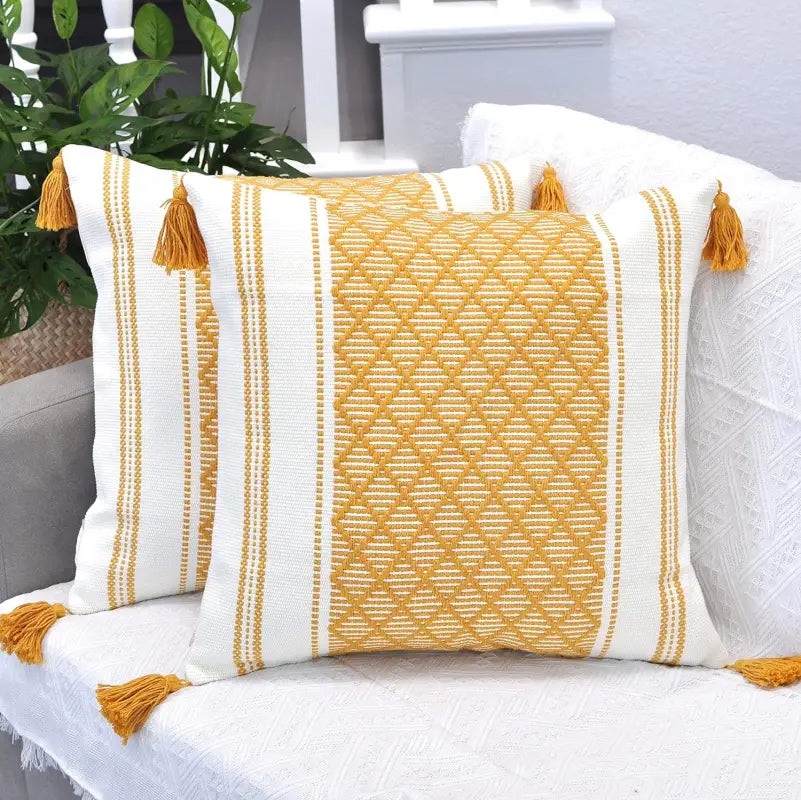 Woven Jacquard Tassel Cushion Cover-1