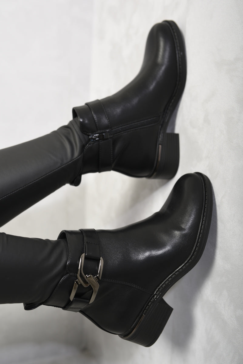 Buckle Side Zipper Closure Ankle Boots-3