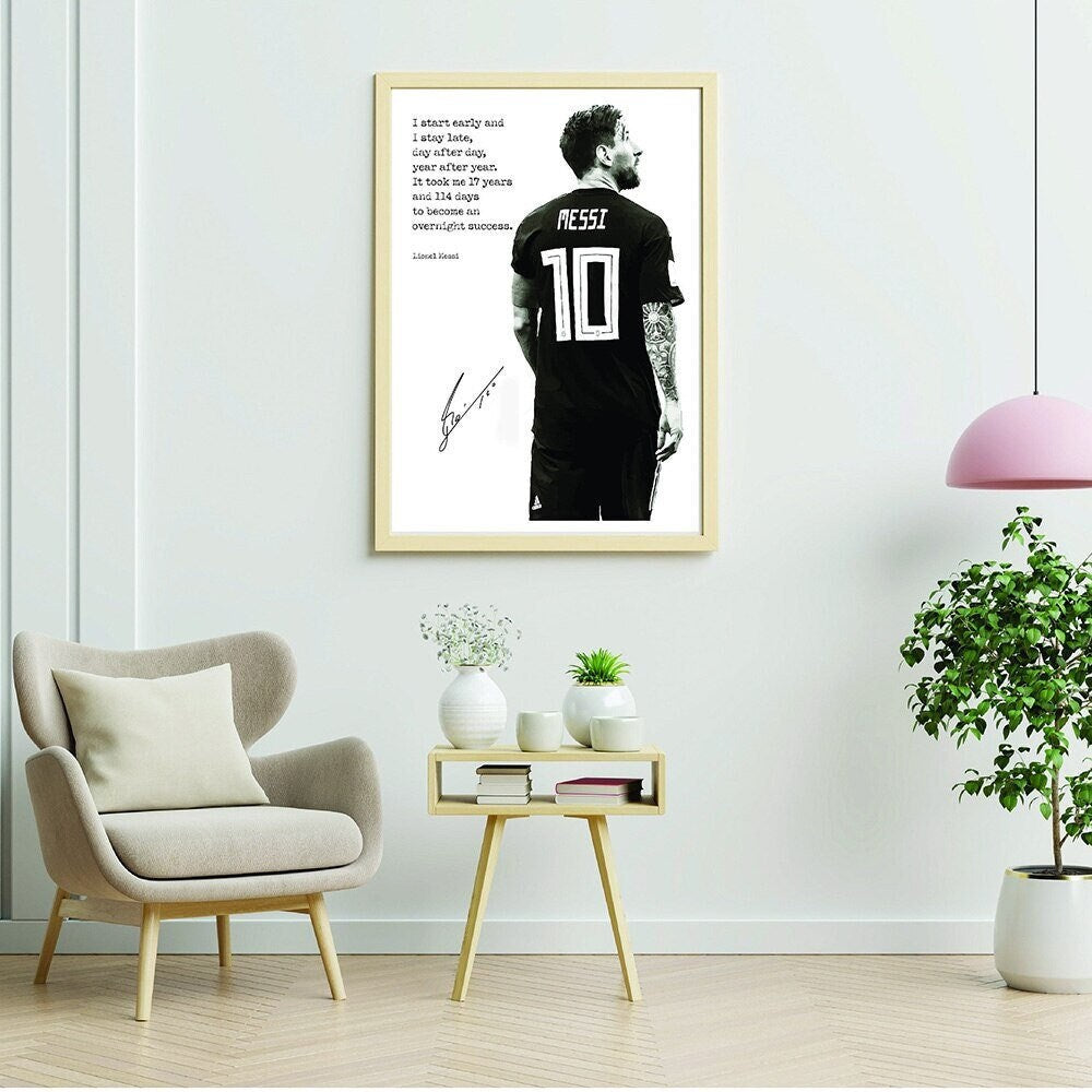 Poster Fußball Lionel Messi Nummer 10 motivations Spruch und Unterschrift als Deko Print ohne Rahmen-0