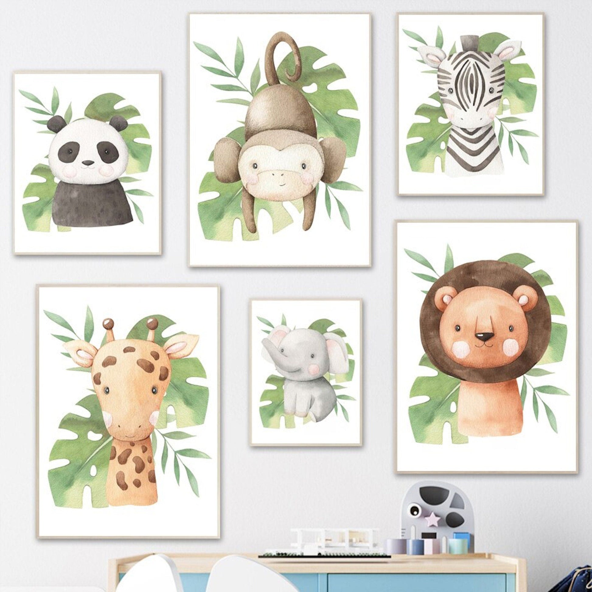 Poster Kinder süße Tiere mit Grünem Blatt Pandabär Giraffe Elefant Löwe Zebra Affe und Tiger als Deko Print ohne Rahmen-0