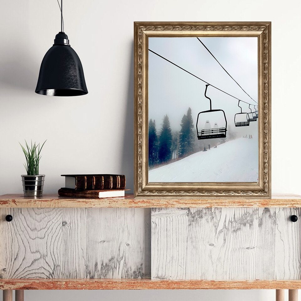 Poster Vintage Geister Landschaft und Ski Lift als Deko Print ohne Rahmen-1