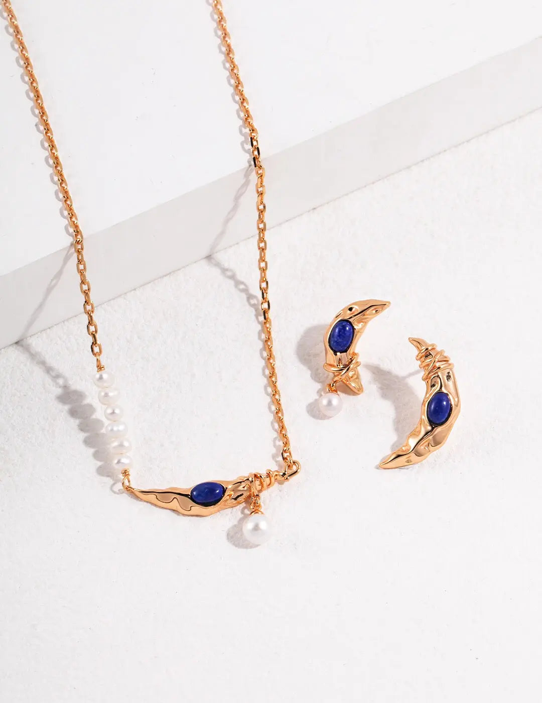 lapis lazuli Crescent Hollow Moon Pearl Earrings-1