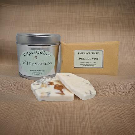 Thoughtful gift set | Natural candle | Botanical wax melts-0